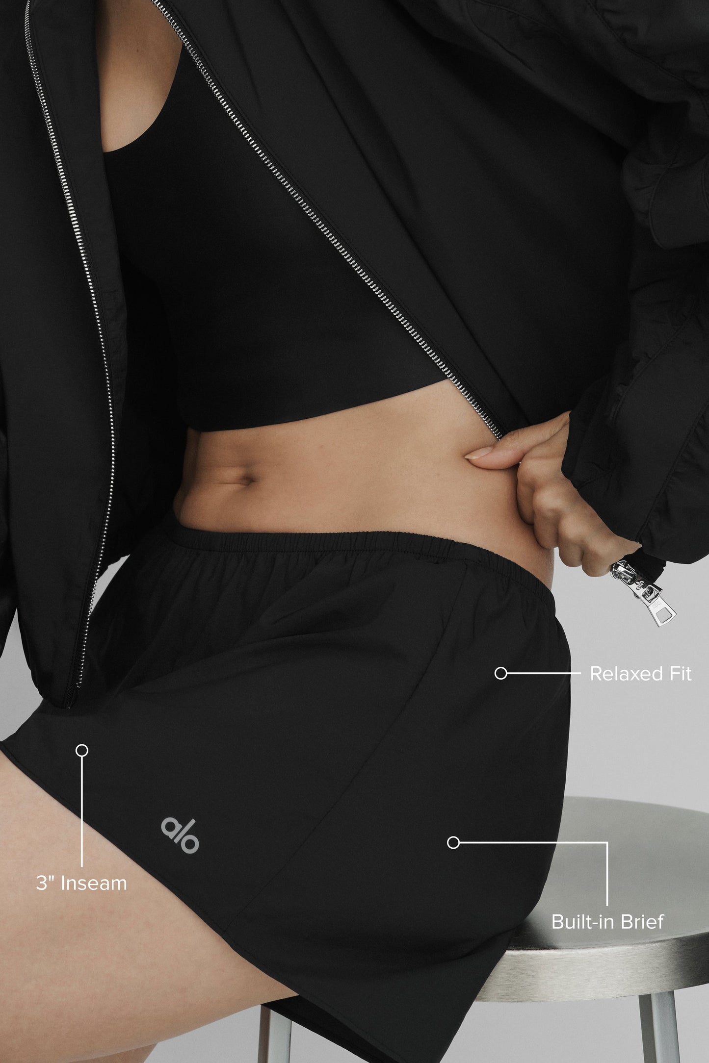 High-Waist Prismatic Short - Black